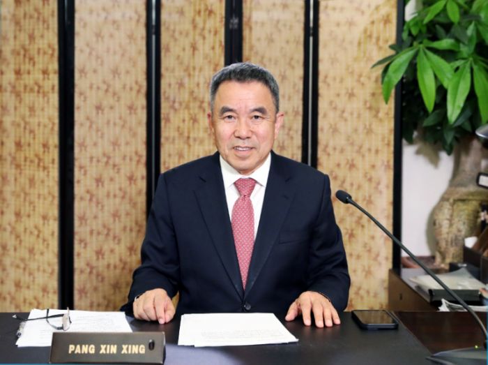 Burundi Eco  – Monsieur Pang Xinxing, Président de StarTimes Group Conferencier du panel sur la Chine du forum de l&rsquo;École Kennedy de Harvard en 2024