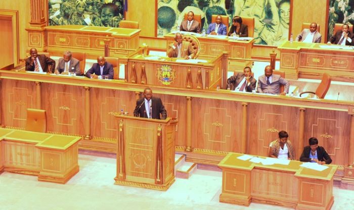 
				
			Politique / ' Tous les Gabonais doivent soutenir le gouvernement dans l'effort de relance d'Africa N°1', Ndong Nguema, ministre gabonais de la Communication
			
		










