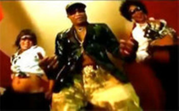 
				 Koffi Olomide et Quartier Latin poursuivent la promotion de «Abracadabra »
			 