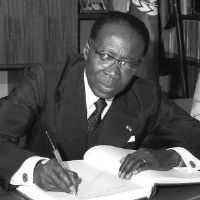
				  
				 Découverte : Un document inédit écrit par Senghor, prisonnier de guerre
			 