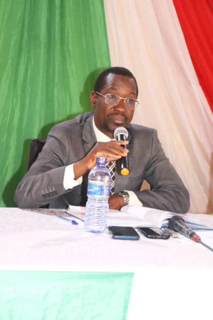Burundi Eco  – Irrégularité dans le processus de recrutement des enseignants : Les directions communales et provinciales sont impliquées